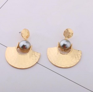 Hot sale alibaba stock gold plated sector pearl jewelry statement earrings