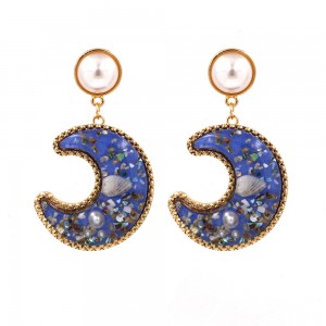 Latest Design Sea Jewelry Women Pearl Shell Resin Moon Shaped Drop Earrings